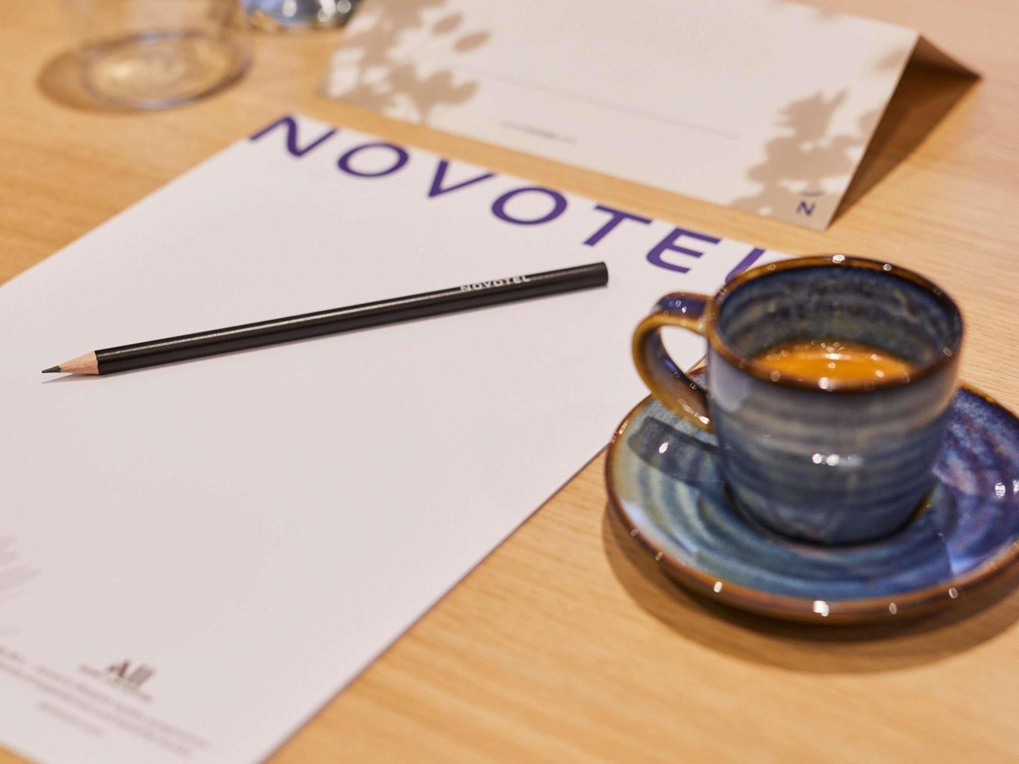 Novotel Birmingham Airport Terminal Building - Nec Bickenhill Bagian luar foto